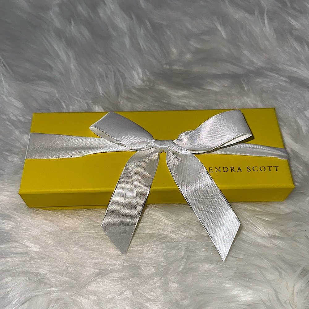 Kendra Scott 1 rare long jewelry gift box 3 different compartments yellow